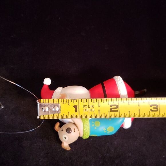 NWOT Santa and Puppy Resin Christmas Ornament - Picture 3 of 6